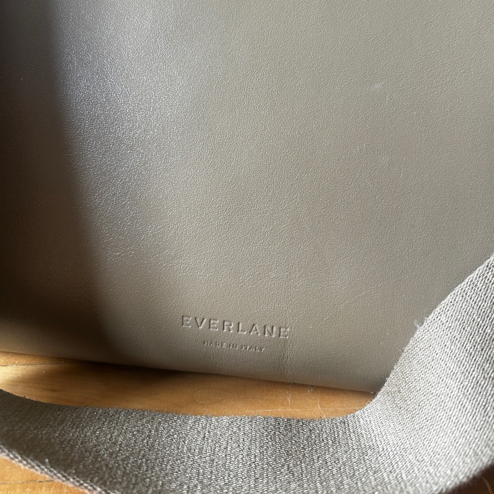 Everlane Work Tote Tan Crossbody Bag - Picture 2 of 13